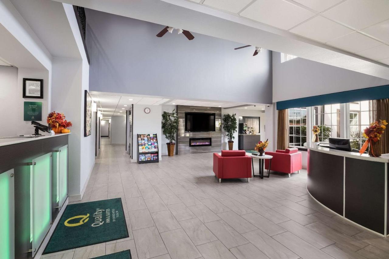 Quality Suites I-44 Tulsa Buitenkant foto