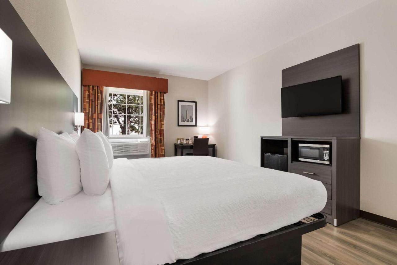 Quality Suites I-44 Tulsa Buitenkant foto