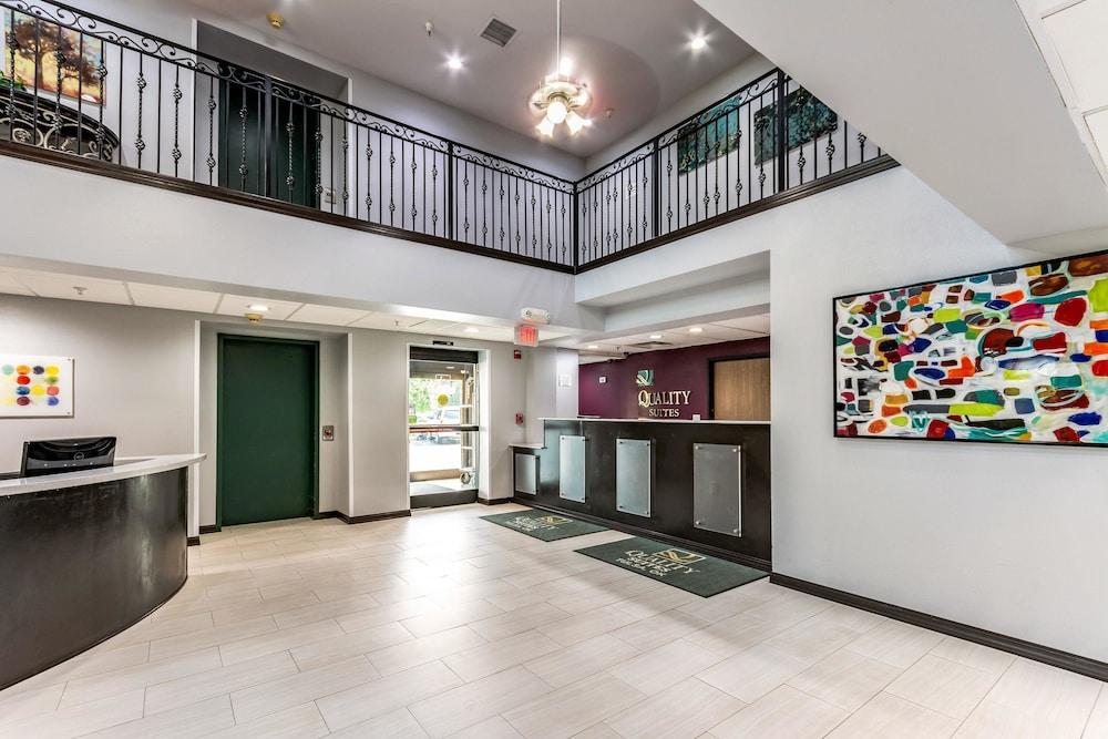 Quality Suites I-44 Tulsa Buitenkant foto