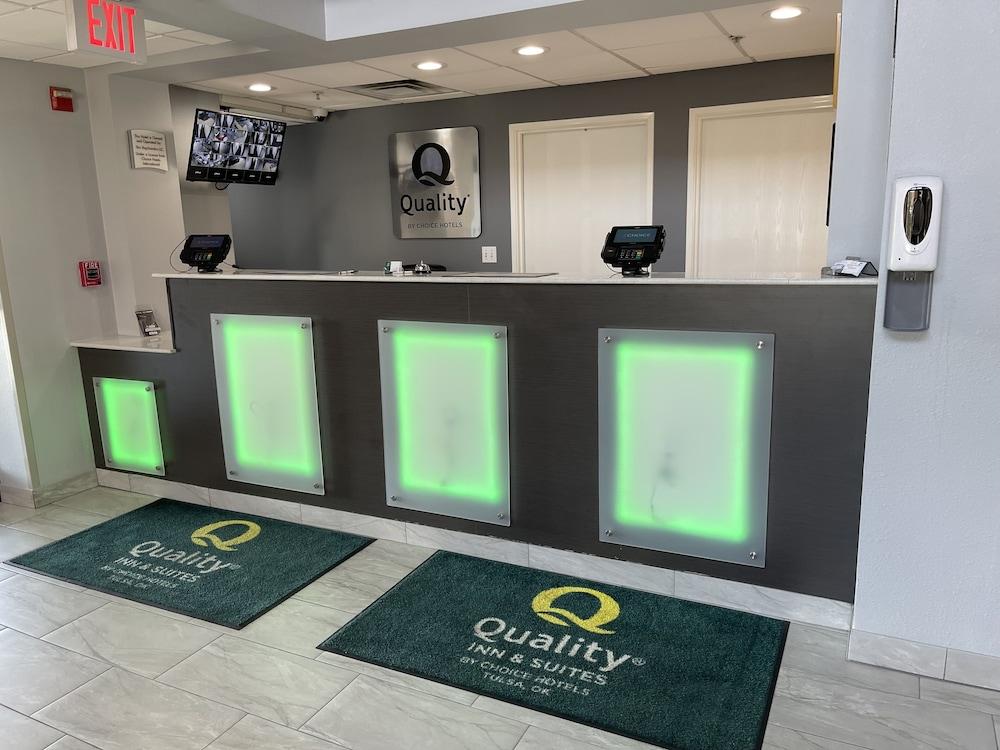 Quality Suites I-44 Tulsa Buitenkant foto
