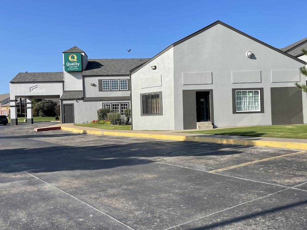 Quality Suites I-44 Tulsa Buitenkant foto