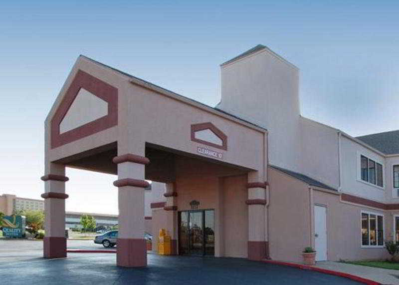 Quality Suites I-44 Tulsa Buitenkant foto